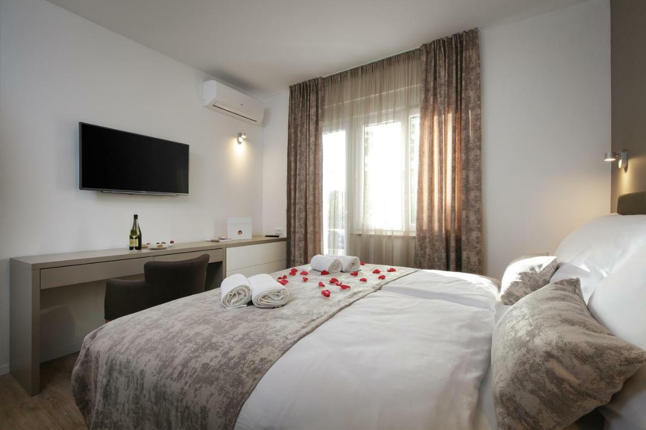 Luxury Apartments Argola ポドストラナ エクステリア 写真