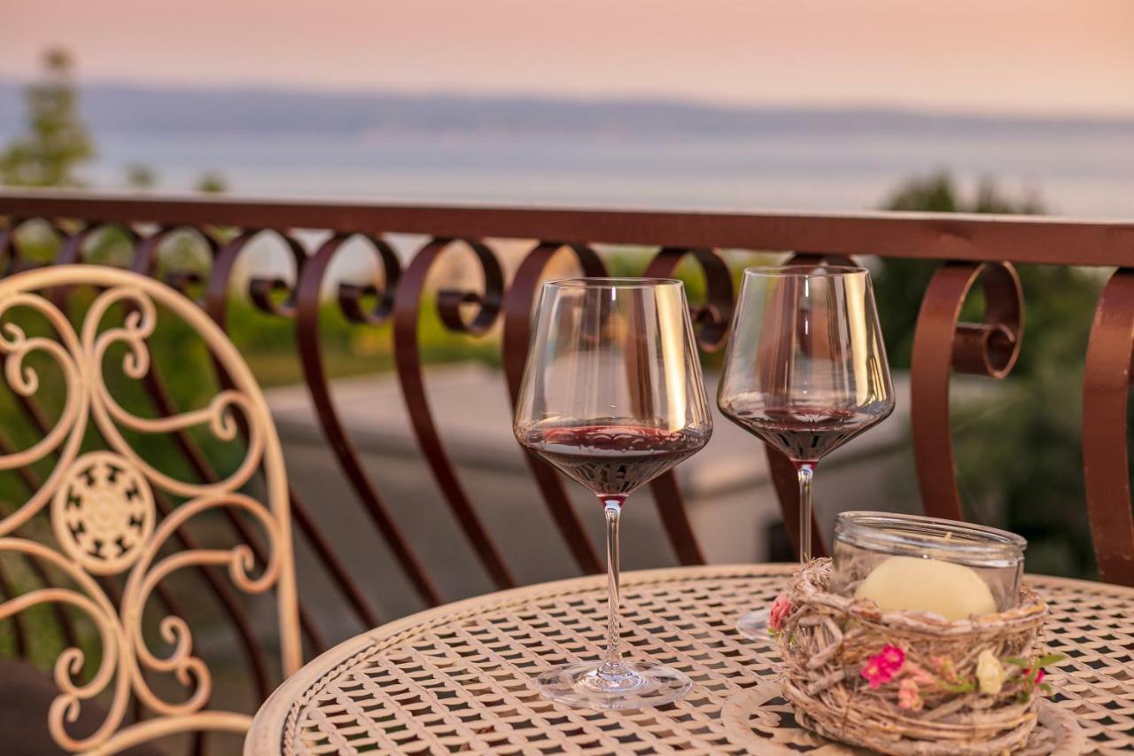 Luxury Apartments Argola ポドストラナ エクステリア 写真