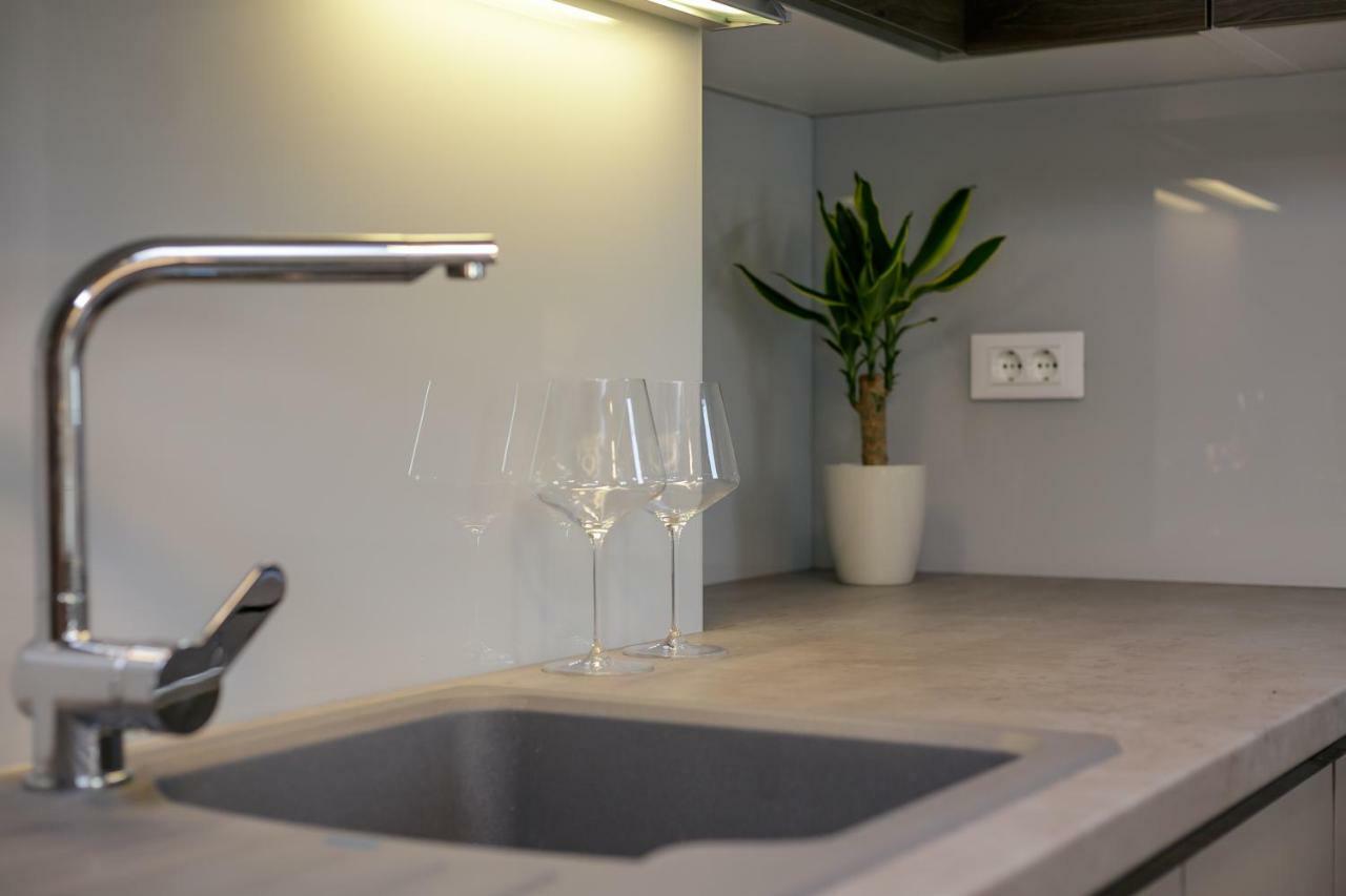 Luxury Apartments Argola ポドストラナ エクステリア 写真