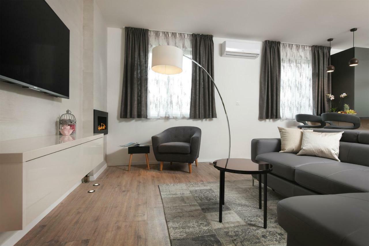 Luxury Apartments Argola ポドストラナ エクステリア 写真